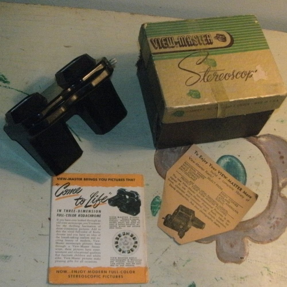 Vintage 1950’s Sawyer's View Master Stereoscope with Original Box & Instructions